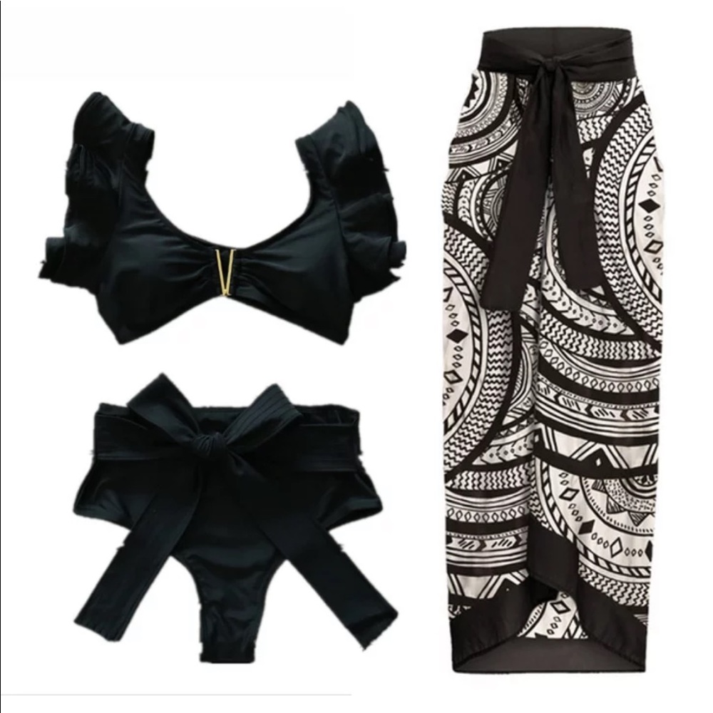 Three piece set ruffle swimsuit, bikini and sarong, Size Small